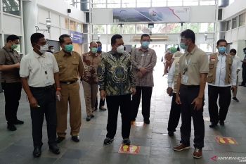 Gubernur imbau warga Kepri tidak pergi ke zona merah saat libur panjang