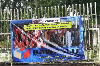 Bawaslu Kepri  dihujat melalui spanduk