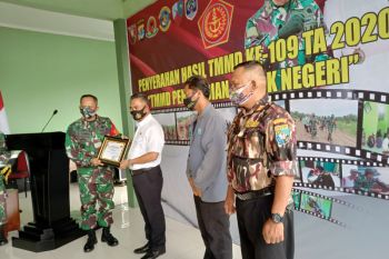 Dandim 0907/Tarakan Serahkan Bukti Pencapaian TMMD ke Wali Kota