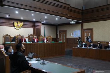 Nurhadi dan menantunya didakwa terima suap Rp45,726 miliar