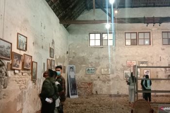 Cara Sekolah Musa beri edukasi tentang sejarah Kota Kupang lewat pameran foto