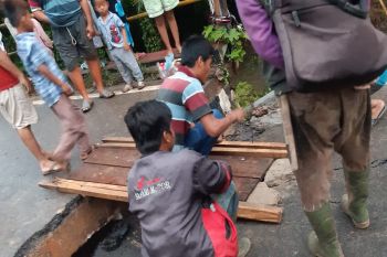 Jembatan ambruk di OKU akan  dibangun baru