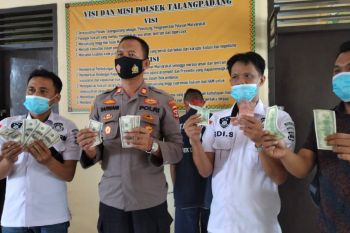 Polisi tangkap dua tersangka pengedar dolar palsu