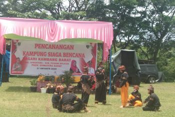 Dengan seni ini disosialisasikan pencegahan COVID-19 di Pesisir Selatan