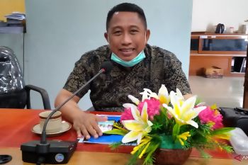 DPRD meminta Pemprov NTB edukasi penanganan COVID-19 secara masif
