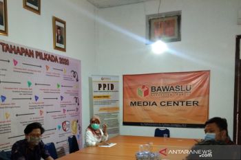 Bawaslu Bantul tertibkan puluhan alat peraga kampanye