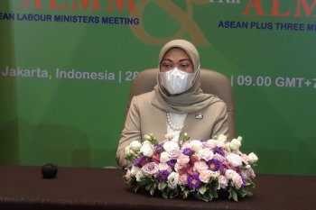 Menaker menjelaskan alasan UMP tidak naik pada 2021