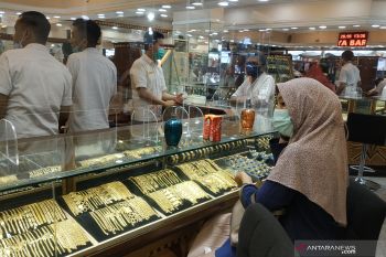 Harga emas di Pasar Raya Padang turun