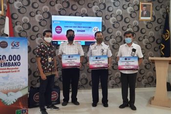 HUT ke-63, Meratus Line Tanjungpinang salurkan bantuan COVID-19
