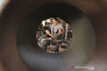 Kerajinan gerabah Cirebon