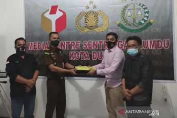 Satu calon walikota dan dua pejabat ASN jadi tersangka Pilkada di Riau