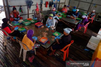 Pemrov Kepri  tidak menaikkan upah minimum pada 2021