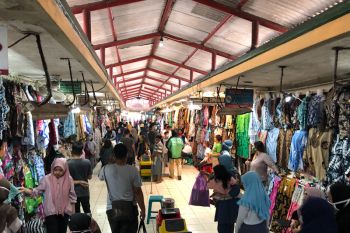 Pedagang Pasar Beringharjo berharap kenaikan omzet 70 persen