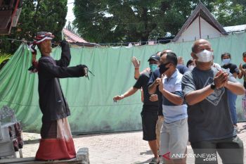 Libur panjang, pengunjung padati wisata Danau Toba