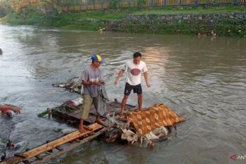 Warga Dasan Agung Mataram dihebohkan penemuan mayat di Kali Jangkuk