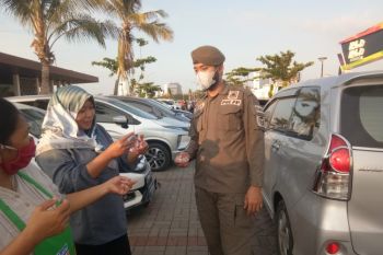 Satpol PP Makassar manfaatkan libur panjang edukasi warga terkait gerakan 3M