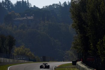 Hamilton prediksi balapan bakal membosankan karena keindahan trek Imola