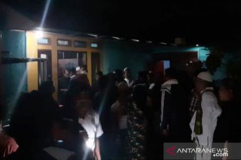 Jenazah Bunda Maya selesai diautopsi dimakamkan di Purworejo