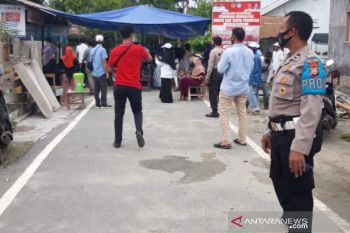 Polisi kawal kampanye dua paslon peserta Pilkada Palu, Selasa.