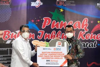 BNI bantu satu unit mobil operasional untuk Laboratorium PDRPI FK Unand