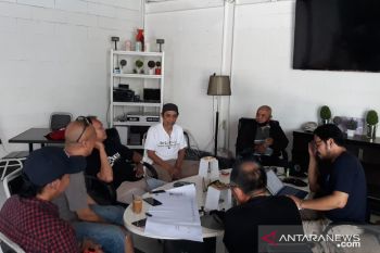 Seniman Sulsel gelar "Ini Bukan Festival" untuk hibur warga