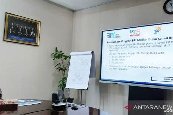 BRI "Melihat Dunia" salurkan 5.000 kacamata untuk pelajar di Indonesia