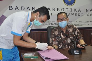 Kepala BNNP Sulsel tes cepat seluruh pegawainya antisipasi COVID-19