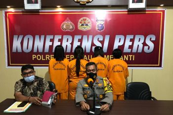 Kurir sabu di Selatpanjang ini berhasil kabur, istrinya dan tiga IRT diringkus polisi