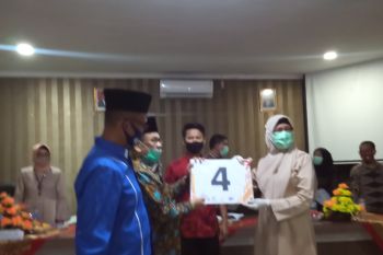 Calon Bupati Solok Iriadi-Agus Syahdeman dapat nomor  urut 04