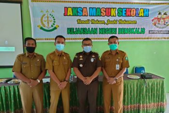 Jaksa masuk sekolah berikan pemahaman hukum di Kecamatan Bukit Batu