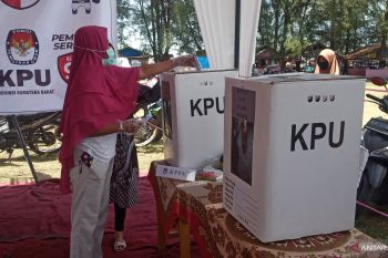 KPU Sumbar simulasi pungut hitung di TPS 19 Tiku Selatan Agam