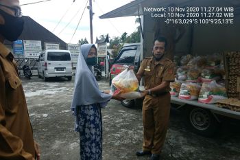 Pemkab Agam gelar bazar pasar murah bantu warga saat COVID-19