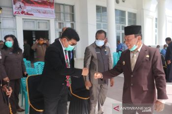 Bupati Kupang: Teladani perjuangan pahlawan dengan melawan COVID