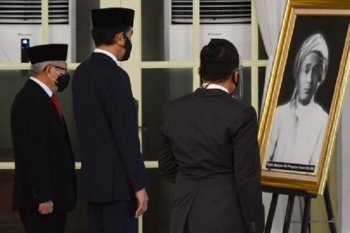 Presiden Joko Widodo anugerahkan gelar pahlawan nasional kepada enam tokoh