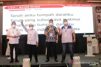 Cawawali Syarifudin Sa'afa buka angka kemiskinan Manado dalam debat Publik