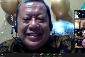Dosen Institut IIB Darmajaya terima penghargaan Jonathan B Postel Service Award 2020