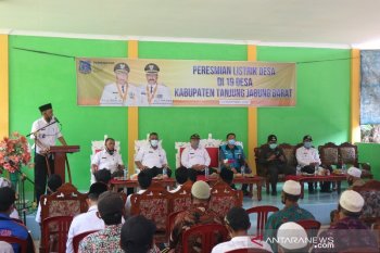 19 desa benderang, elektrifikasi di Tanjab Barat capai100 persen