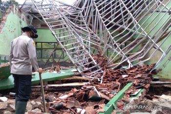 Tidak ada anggaran, Pemkab Jember belum bisa perbaiki sekolah ambruk