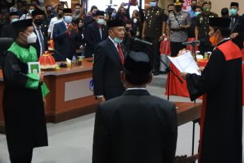 Ketua DPRD Kolaka pengganti antarwaktu dilantik
