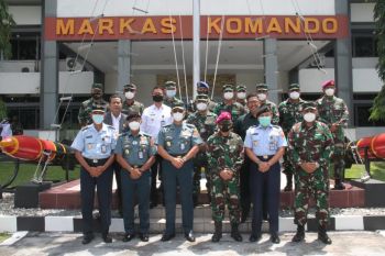 Tim Wantannas kunjungi Lantamal VIII