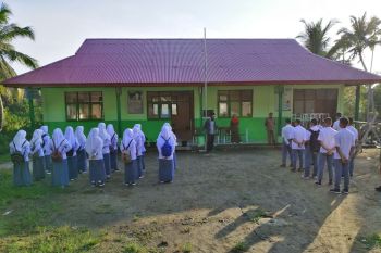 Membangun rumah ilmu di Bumi  Sikerei