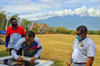 Gubernur Sulteng resmikan Driving Range Roviega Golf Palu