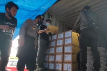 Surat suara pilkada didistribusikan ke Kabupaten Mamuju