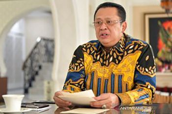 Ketua MPR dorong Kemenkes beri kepastian tentang vaksin COVID-19