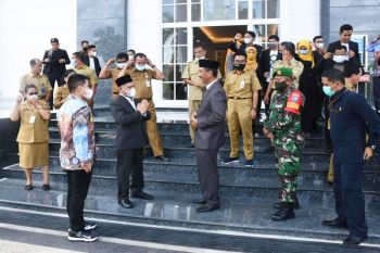 Bupati Hulu Sungai Utara berkunjung ke Muara Teweh