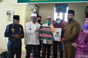 Baznas Pariaman salurkan dana Rp907,5 juta untuk bantu pelaku UMKM