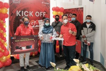 Warga Koya Jayapura  raih hadiah motor poin menang banyak Telkomsel