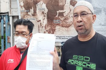 Keluarga Alm Anang Ardiansyah somasi budayawan Mukhlis Maman