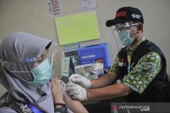 Indonesia gears for mass COVID-19 immunization