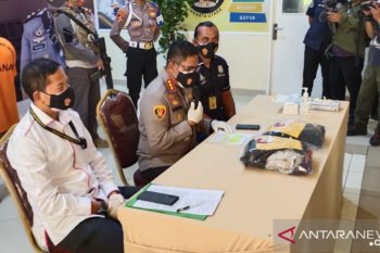 Diancam bisa kesurupan jika tak penuhi perintahnya, guru silat cabuli 2 muridnya